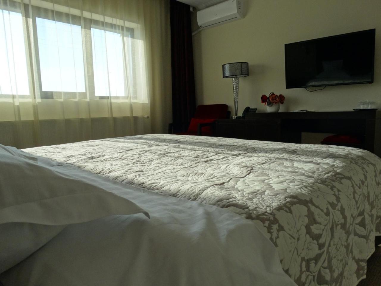 Hotel Terra Iasi Valea Lupului  Ngoại thất bức ảnh