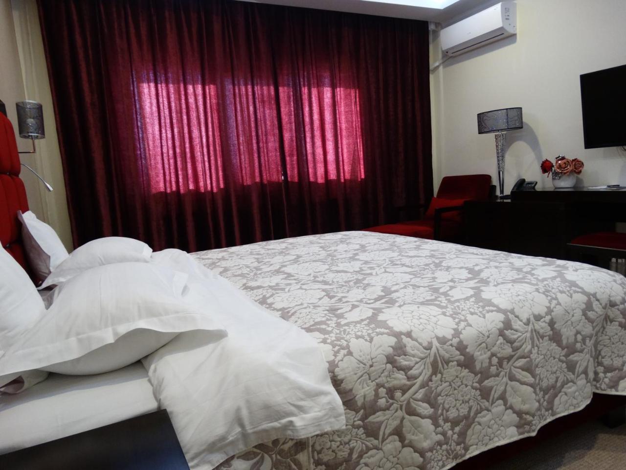 Hotel Terra Iasi Valea Lupului  Ngoại thất bức ảnh