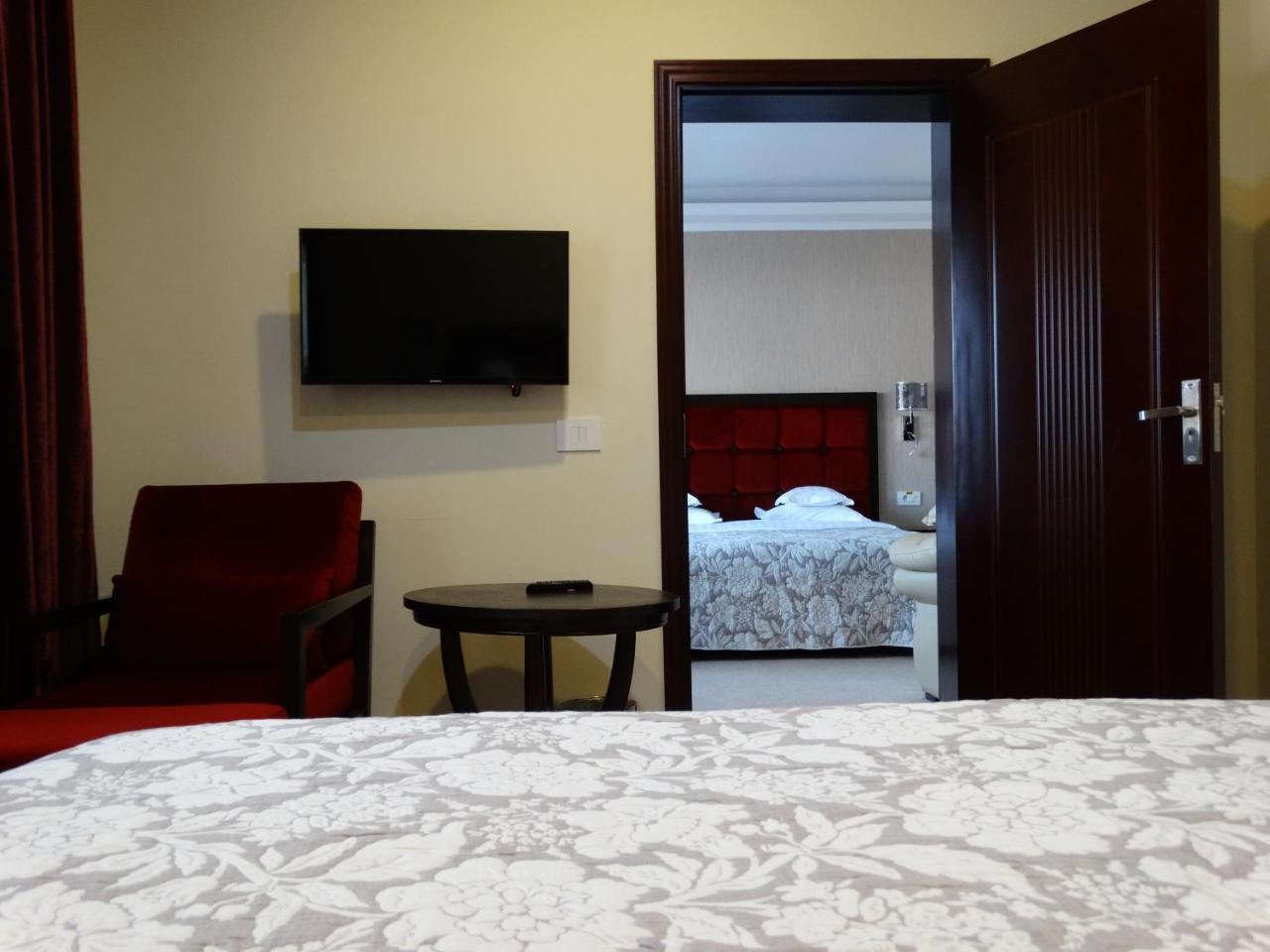 Hotel Terra Iasi Valea Lupului  Ngoại thất bức ảnh